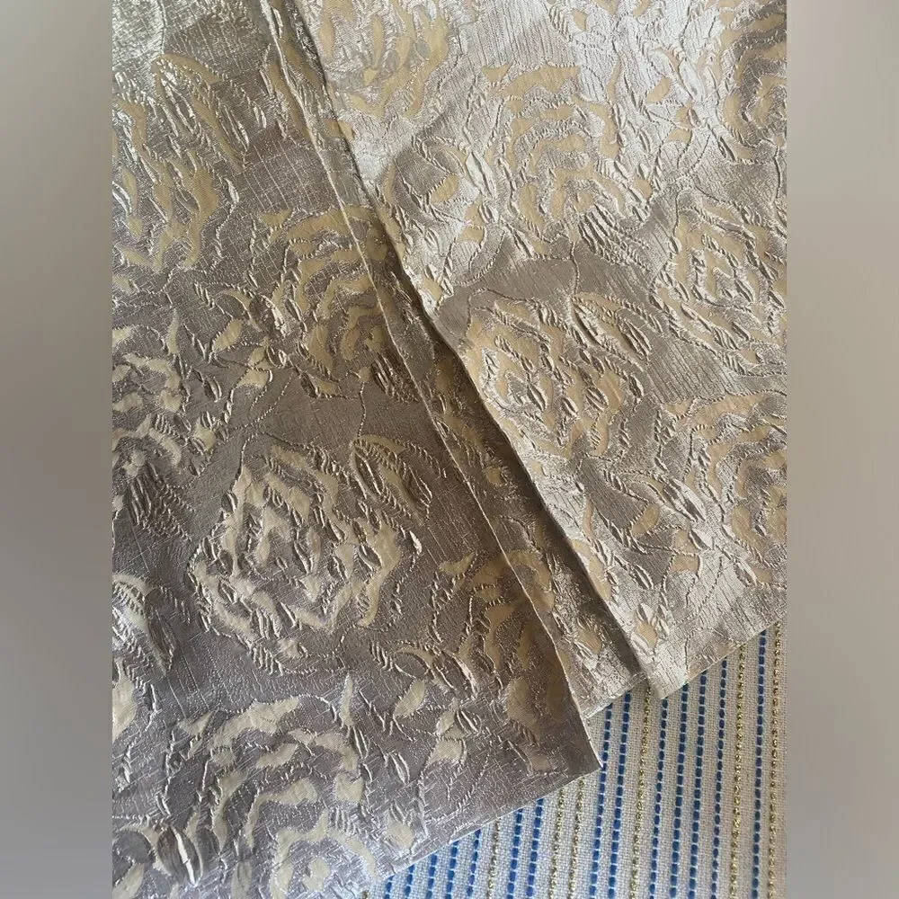 Barneys New York Skirt Sz 36 Brocade Floral  Silver Metallic Lined Made In Italy